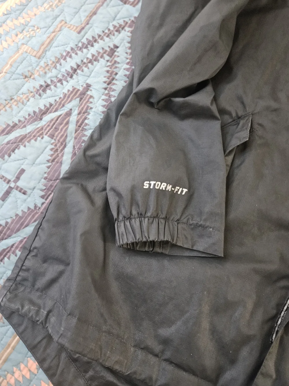 Nike Storm Fit Black Hooded Raincoat Jacket